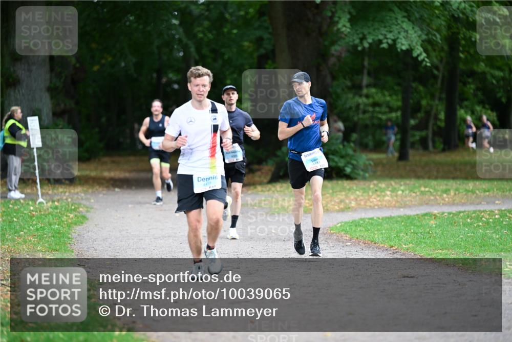 30.08.2026 - Blankeneser Heldenlauf Dr. Thomas Lammeyer http://msf.ph/oto/10039065 30.08.2026 11:12:12 Laufen 4418, 4472 meine-sportfotos.de