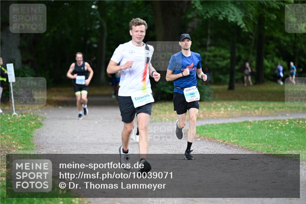30.08.2026 - Blankeneser Heldenlauf Dr. Thomas Lammeyer http://msf.ph/oto/10039071 30.08.2026 11:12:12 Laufen 4418, 4473 meine-sportfotos.de