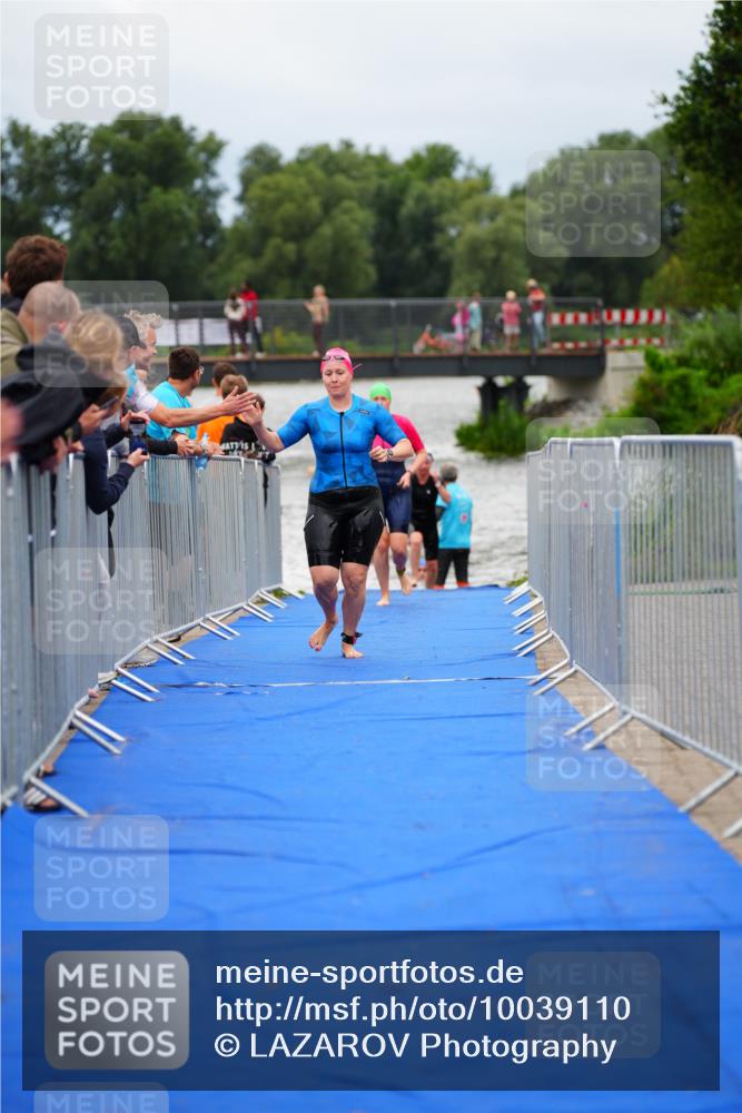 30.08.2026 - Elbe Triathlon Hamburg LAZAROV Photography http://msf.ph/oto/10039110 30.08.2026 14:05:31 Schwimmen 132, 146, 161, 162 meine-sportfotos.de