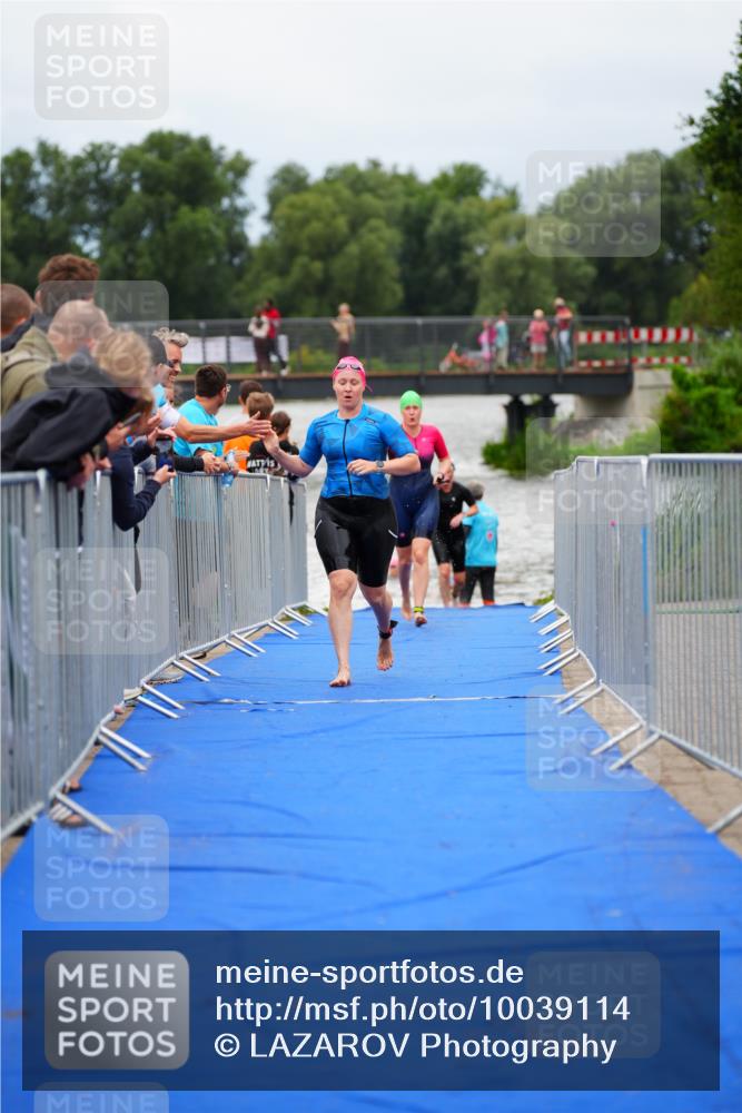 30.08.2026 - Elbe Triathlon Hamburg LAZAROV Photography http://msf.ph/oto/10039114 30.08.2026 14:05:31 Schwimmen 132, 146, 161, 162 meine-sportfotos.de