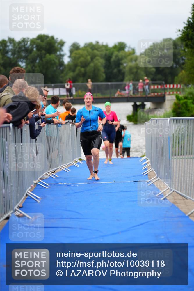 30.08.2026 - Elbe Triathlon Hamburg LAZAROV Photography http://msf.ph/oto/10039118 30.08.2026 14:05:32 Schwimmen 132, 146, 161, 162 meine-sportfotos.de