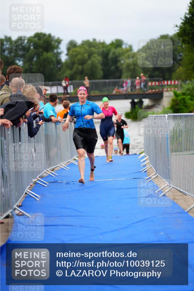 30.08.2026 - Elbe Triathlon Hamburg LAZAROV Photography http://msf.ph/oto/10039125 30.08.2026 14:05:32 Schwimmen 132, 146, 161, 162 meine-sportfotos.de