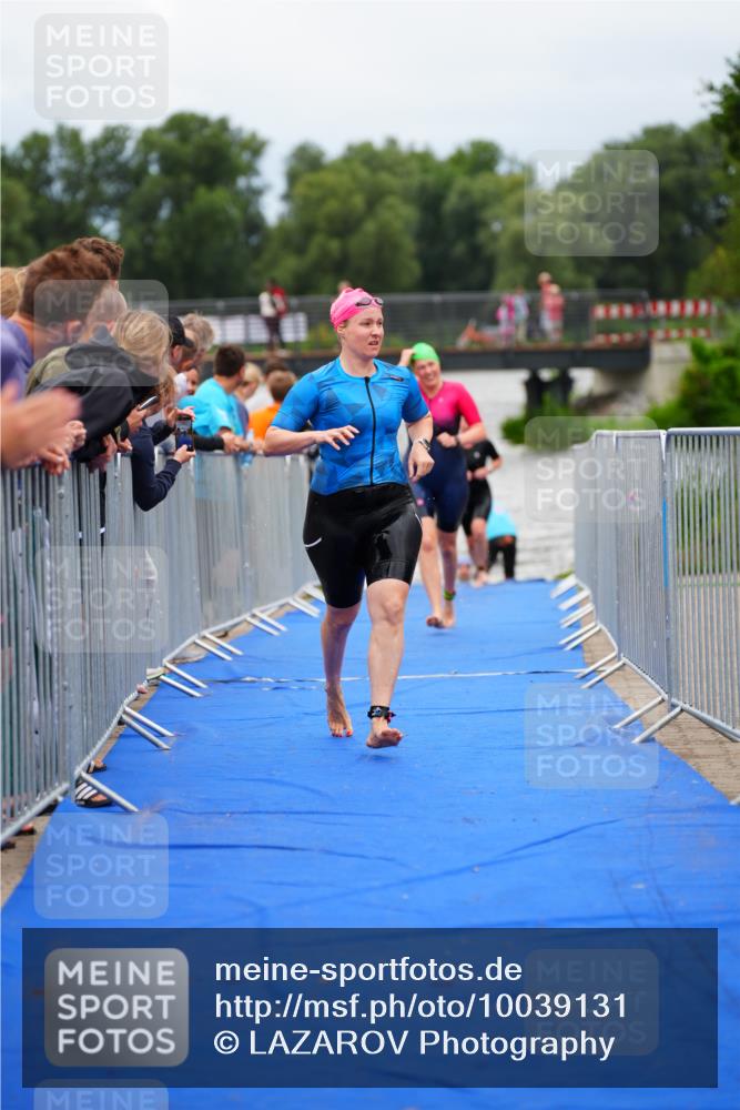 30.08.2026 - Elbe Triathlon Hamburg LAZAROV Photography http://msf.ph/oto/10039131 30.08.2026 14:05:33 Schwimmen 132, 146, 161, 162 meine-sportfotos.de