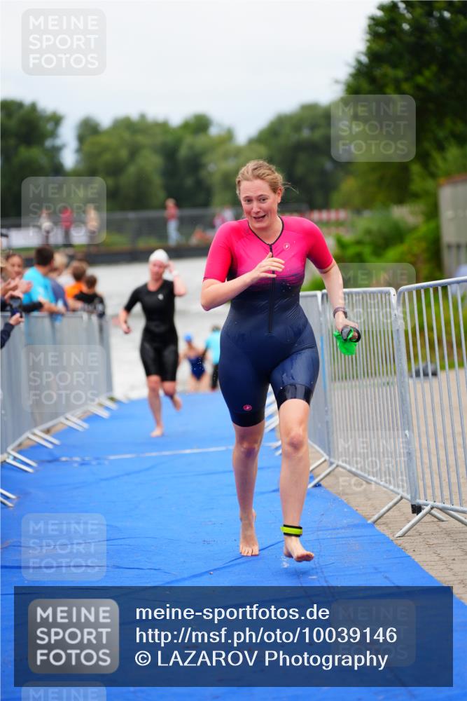 30.08.2026 - Elbe Triathlon Hamburg LAZAROV Photography http://msf.ph/oto/10039146 30.08.2026 14:05:36 Schwimmen 132, 146, 159, 161 meine-sportfotos.de