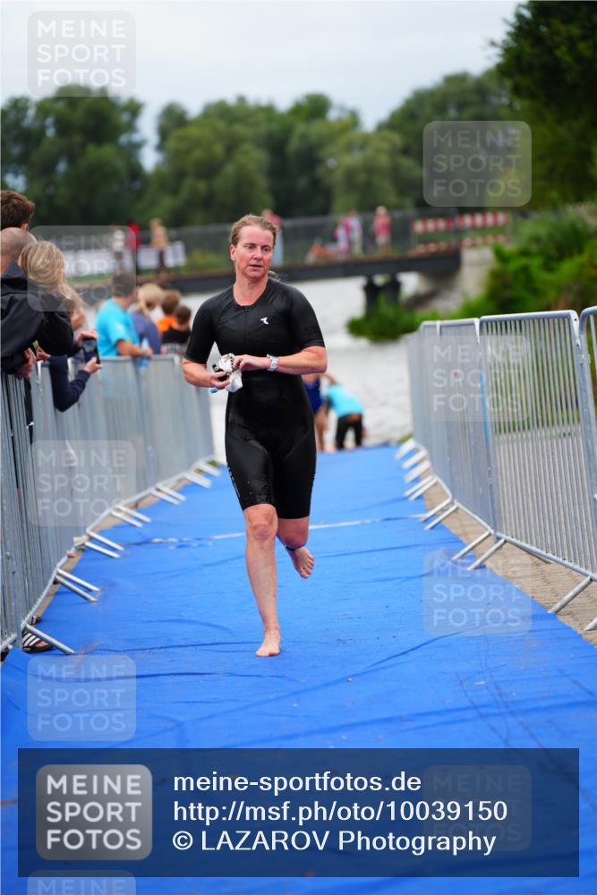 30.08.2026 - Elbe Triathlon Hamburg LAZAROV Photography http://msf.ph/oto/10039150 30.08.2026 14:05:39 Schwimmen 132, 146, 159, 161 meine-sportfotos.de