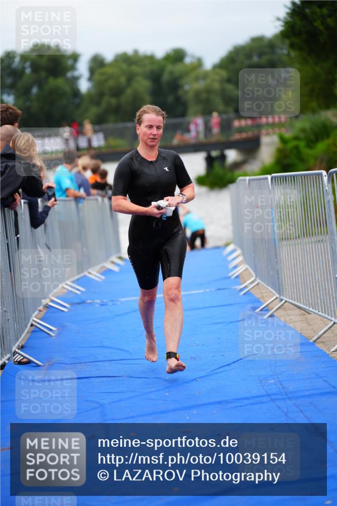 30.08.2026 - Elbe Triathlon Hamburg LAZAROV Photography http://msf.ph/oto/10039154 30.08.2026 14:05:39 Schwimmen 132, 146, 159, 161 meine-sportfotos.de