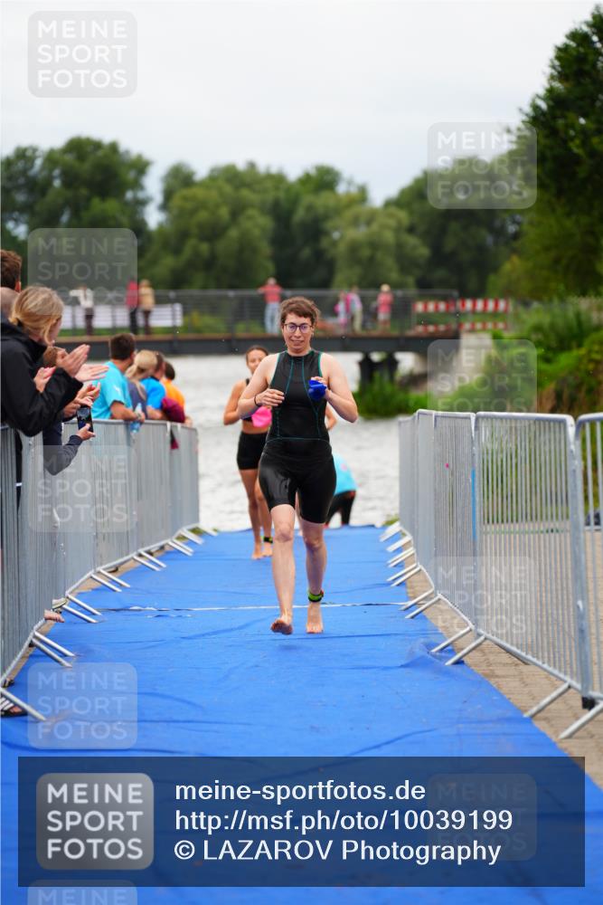 30.08.2026 - Elbe Triathlon Hamburg LAZAROV Photography http://msf.ph/oto/10039199 30.08.2026 14:05:49 Schwimmen 128, 137, 146, 153, 159, 161 meine-sportfotos.de