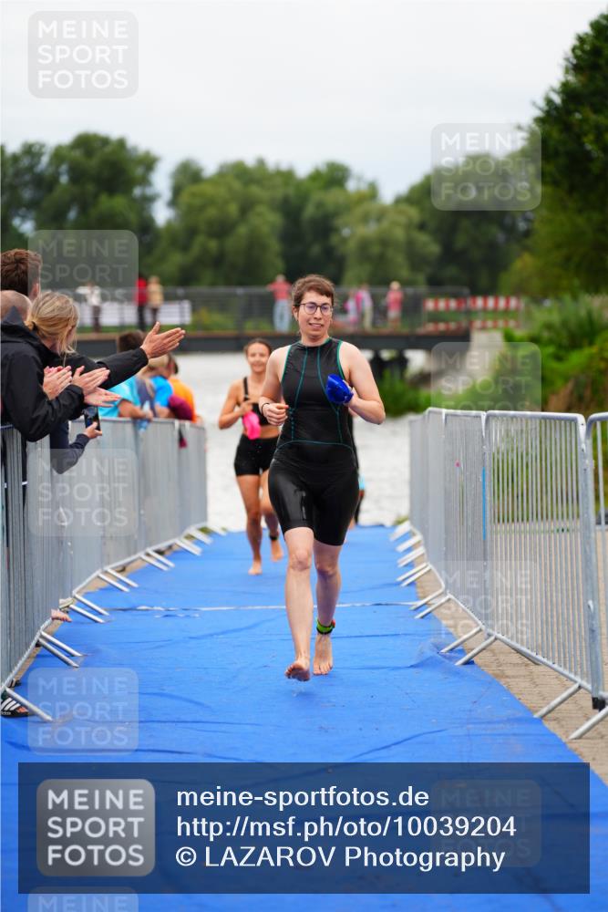 30.08.2026 - Elbe Triathlon Hamburg LAZAROV Photography http://msf.ph/oto/10039204 30.08.2026 14:05:50 Schwimmen 128, 137, 145, 146, 153, 159 meine-sportfotos.de