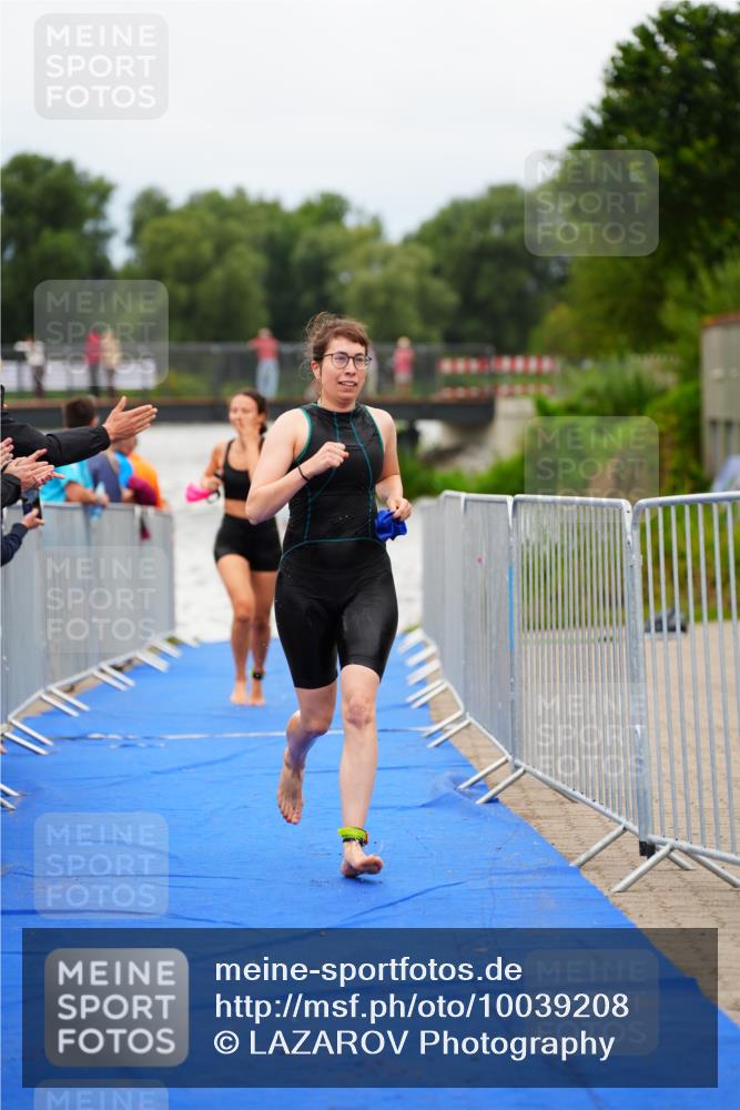 30.08.2026 - Elbe Triathlon Hamburg LAZAROV Photography http://msf.ph/oto/10039208 30.08.2026 14:05:50 Schwimmen 128, 137, 145, 146, 153, 159 meine-sportfotos.de