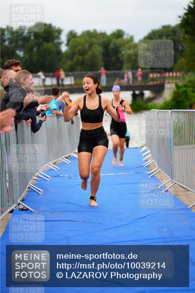 30.08.2026 - Elbe Triathlon Hamburg LAZAROV Photography http://msf.ph/oto/10039214 30.08.2026 14:05:52 Schwimmen 128, 137, 145, 153, 159 meine-sportfotos.de