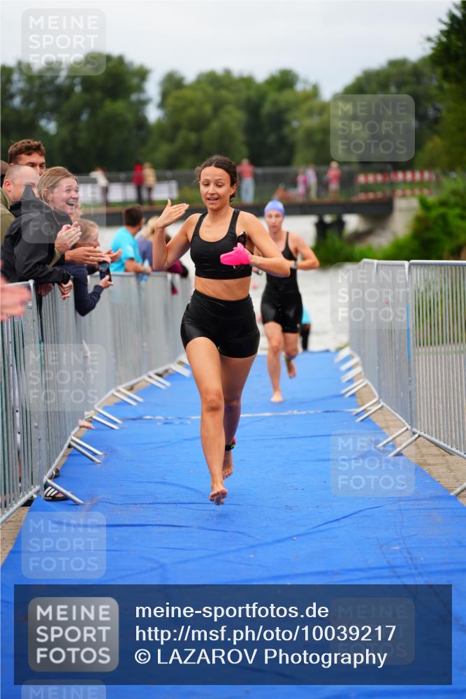 30.08.2026 - Elbe Triathlon Hamburg LAZAROV Photography http://msf.ph/oto/10039217 30.08.2026 14:05:52 Schwimmen 128, 137, 145, 153, 159 meine-sportfotos.de