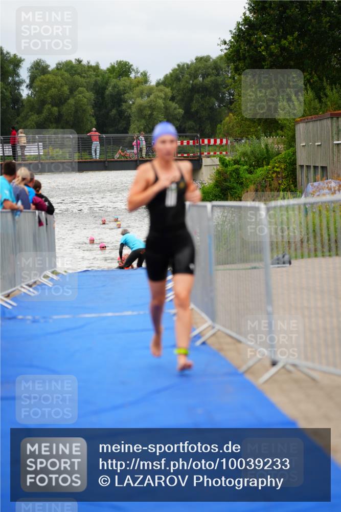 30.08.2026 - Elbe Triathlon Hamburg LAZAROV Photography http://msf.ph/oto/10039233 30.08.2026 14:05:55 Schwimmen 128, 137, 145, 153, 159 meine-sportfotos.de