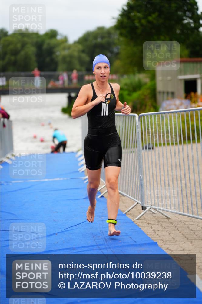 30.08.2026 - Elbe Triathlon Hamburg LAZAROV Photography http://msf.ph/oto/10039238 30.08.2026 14:05:56 Schwimmen 128, 137, 145, 153 meine-sportfotos.de