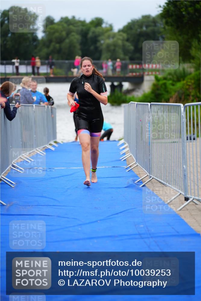 30.08.2026 - Elbe Triathlon Hamburg LAZAROV Photography http://msf.ph/oto/10039253 30.08.2026 14:06:10 Schwimmen 145, 160 meine-sportfotos.de