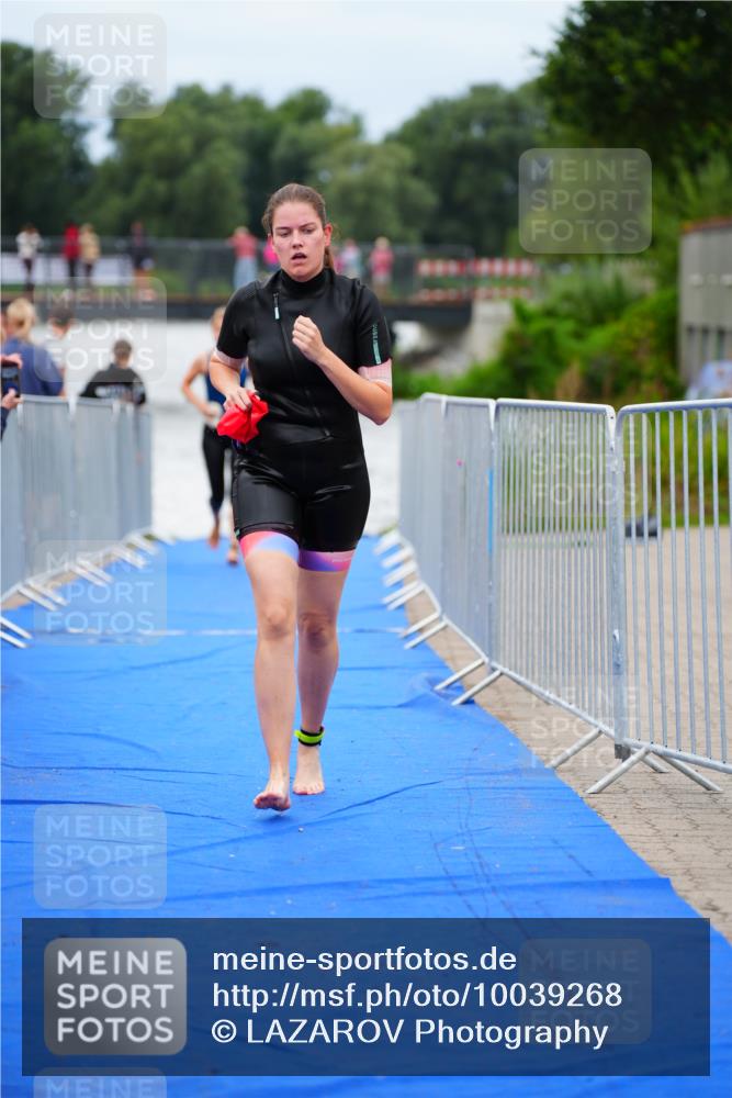 30.08.2026 - Elbe Triathlon Hamburg LAZAROV Photography http://msf.ph/oto/10039268 30.08.2026 14:06:12 Schwimmen 136, 160 meine-sportfotos.de