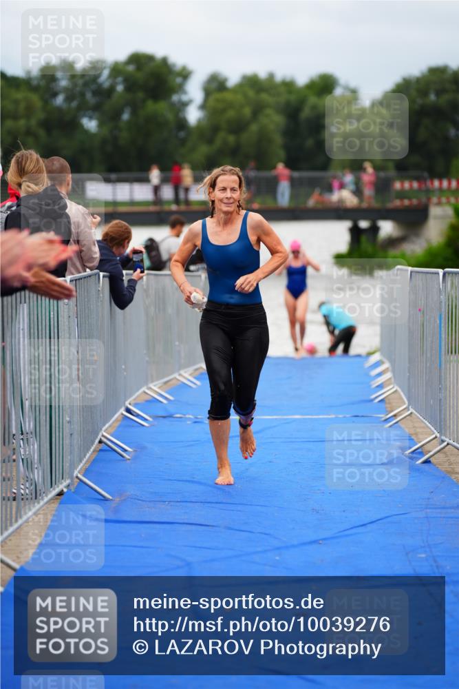 30.08.2026 - Elbe Triathlon Hamburg LAZAROV Photography http://msf.ph/oto/10039276 30.08.2026 14:06:16 Schwimmen 136, 160 meine-sportfotos.de