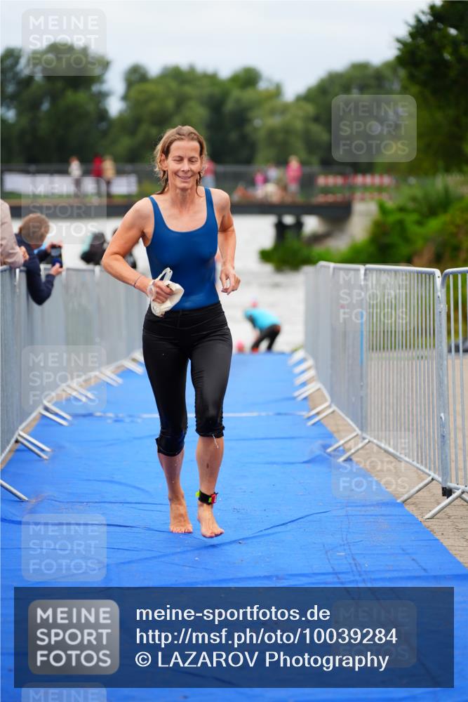 30.08.2026 - Elbe Triathlon Hamburg LAZAROV Photography http://msf.ph/oto/10039284 30.08.2026 14:06:17 Schwimmen 136, 160 meine-sportfotos.de
