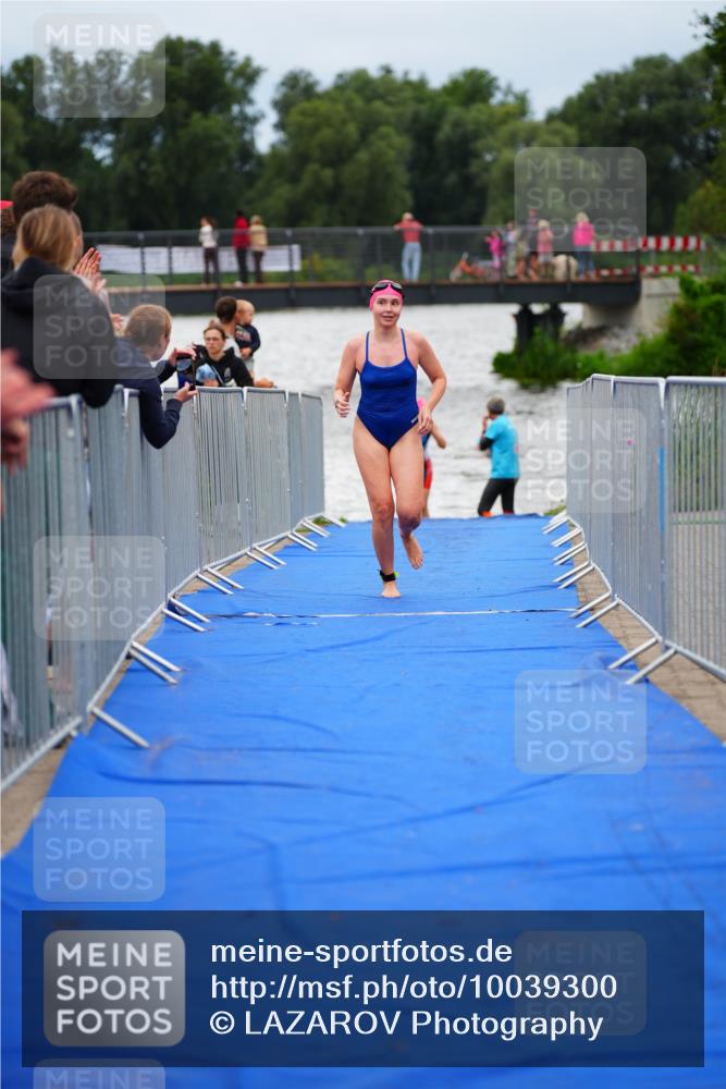 30.08.2026 - Elbe Triathlon Hamburg LAZAROV Photography http://msf.ph/oto/10039300 30.08.2026 14:06:21 Schwimmen 136, 138, 160 meine-sportfotos.de