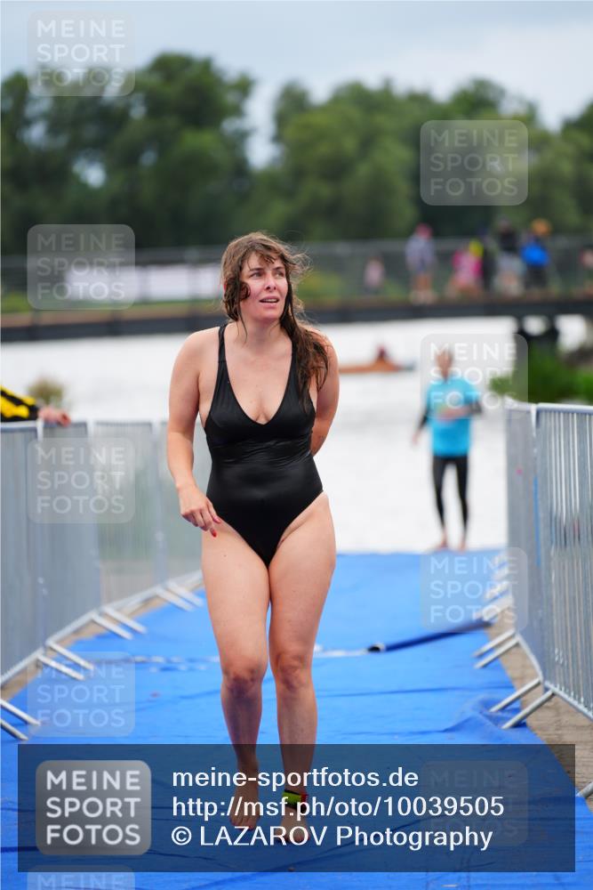 30.08.2026 - Elbe Triathlon Hamburg LAZAROV Photography http://msf.ph/oto/10039505 30.08.2026 14:08:58 Schwimmen 143 meine-sportfotos.de