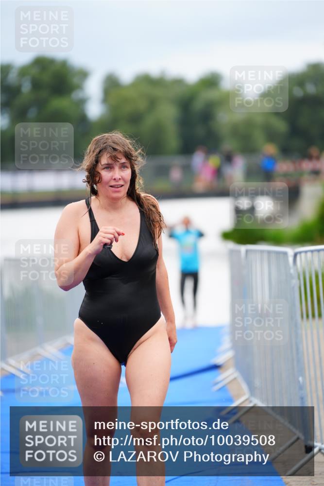 30.08.2026 - Elbe Triathlon Hamburg LAZAROV Photography http://msf.ph/oto/10039508 30.08.2026 14:08:59 Schwimmen 143 meine-sportfotos.de
