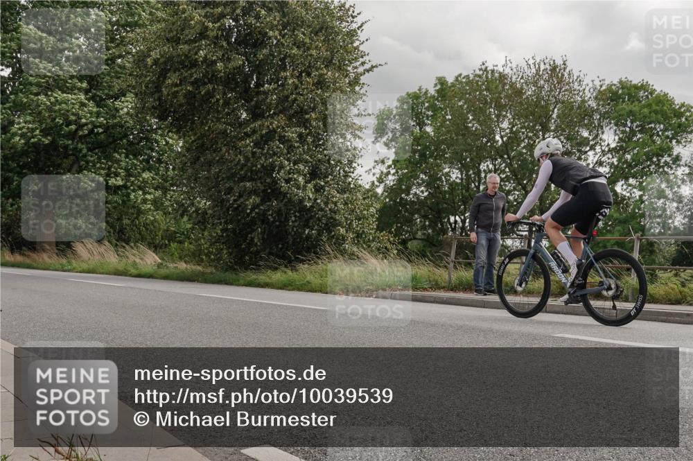 30.08.2026 - Elbe Triathlon Hamburg Michael Burmester http://msf.ph/oto/10039539 30.08.2026 13:46:56 Radfahren  meine-sportfotos.de