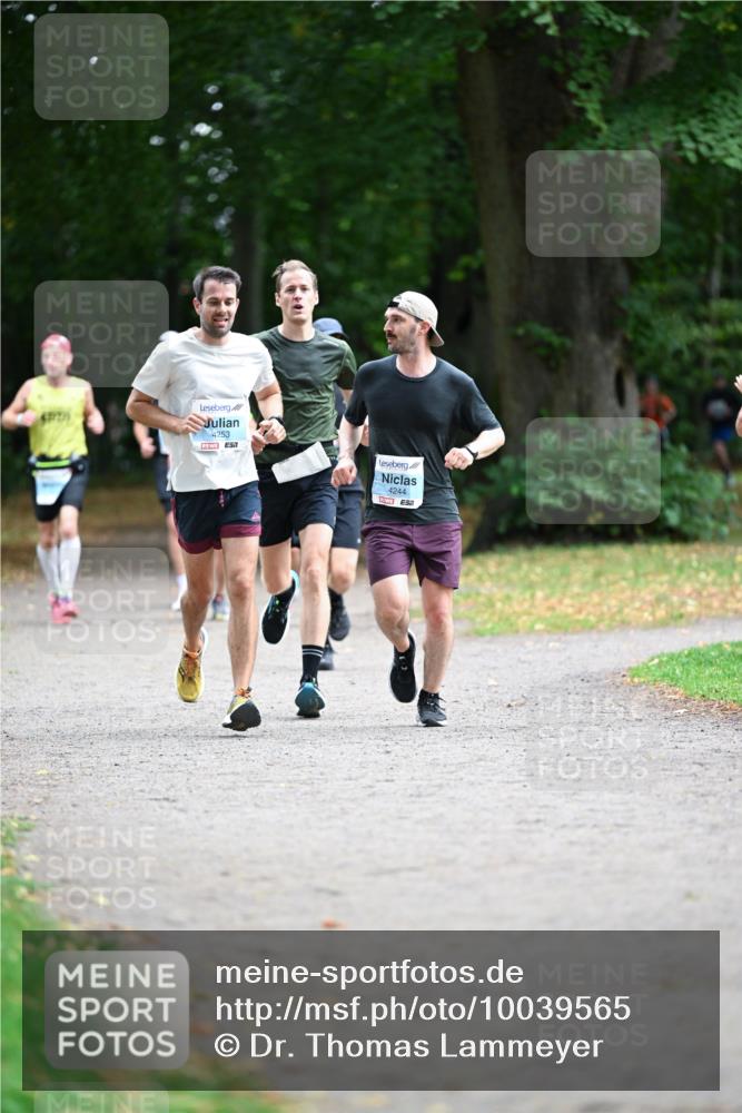 30.08.2026 - Blankeneser Heldenlauf Dr. Thomas Lammeyer http://msf.ph/oto/10039565 30.08.2026 11:13:30 Laufen 4253, 4244 meine-sportfotos.de