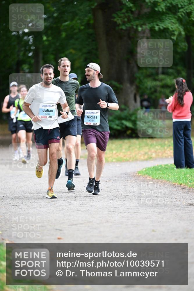 30.08.2026 - Blankeneser Heldenlauf Dr. Thomas Lammeyer http://msf.ph/oto/10039571 30.08.2026 11:13:30 Laufen 4253, 4244 meine-sportfotos.de