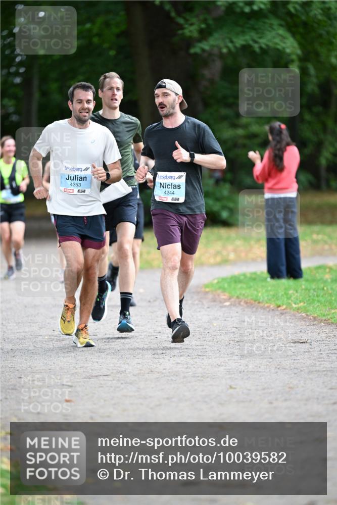 30.08.2026 - Blankeneser Heldenlauf Dr. Thomas Lammeyer http://msf.ph/oto/10039582 30.08.2026 11:13:31 Laufen 4253, 4244 meine-sportfotos.de