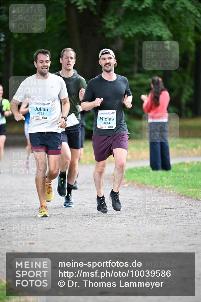 30.08.2026 - Blankeneser Heldenlauf Dr. Thomas Lammeyer http://msf.ph/oto/10039586 30.08.2026 11:13:31 Laufen 4253, 4244 meine-sportfotos.de