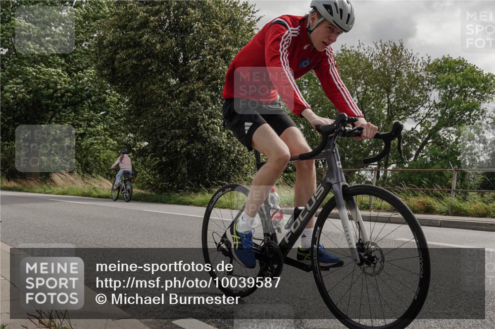30.08.2026 - Elbe Triathlon Hamburg Michael Burmester http://msf.ph/oto/10039587 30.08.2026 13:48:04 Radfahren  meine-sportfotos.de