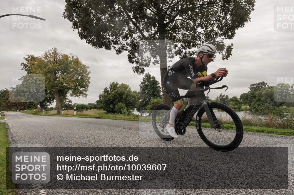 30.08.2026 - Elbe Triathlon Hamburg Michael Burmester http://msf.ph/oto/10039607 30.08.2026 08:42:05 Radfahren 185 meine-sportfotos.de