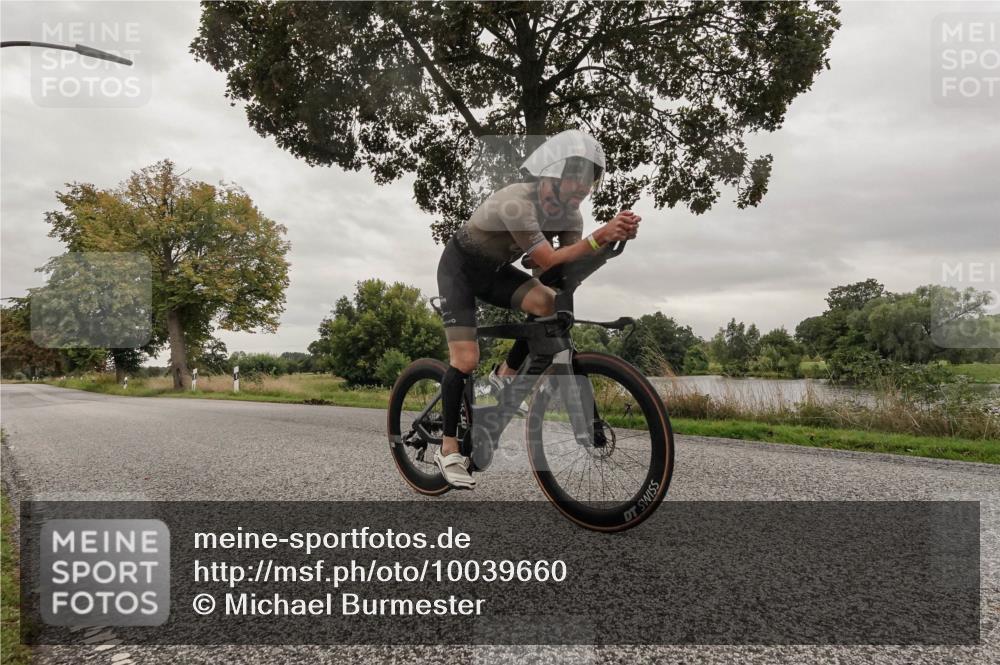 30.08.2026 - Elbe Triathlon Hamburg Michael Burmester http://msf.ph/oto/10039660 30.08.2026 08:43:42 Radfahren 221 meine-sportfotos.de