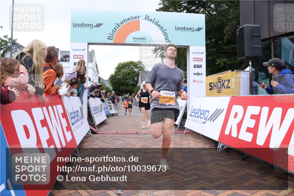 30.08.2026 - Blankeneser Heldenlauf Lena Gebhardt http://msf.ph/oto/10039673 30.08.2026 11:43:46 Ziel 2140, 2358, 2922 meine-sportfotos.de