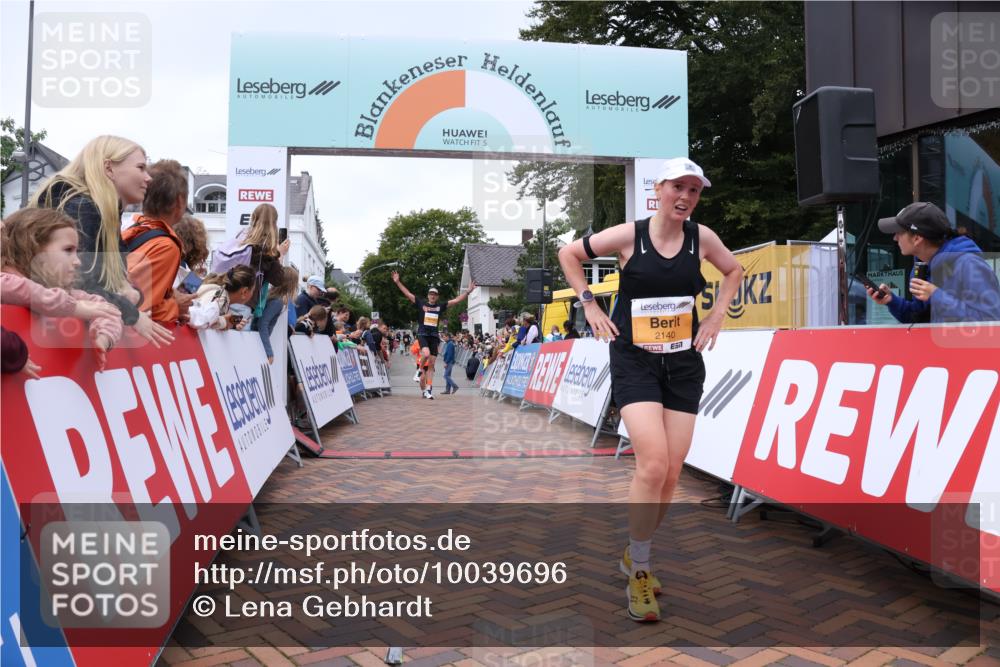 30.08.2026 - Blankeneser Heldenlauf Lena Gebhardt http://msf.ph/oto/10039696 30.08.2026 11:43:48 Ziel 2046, 2140, 2358, 2922 meine-sportfotos.de