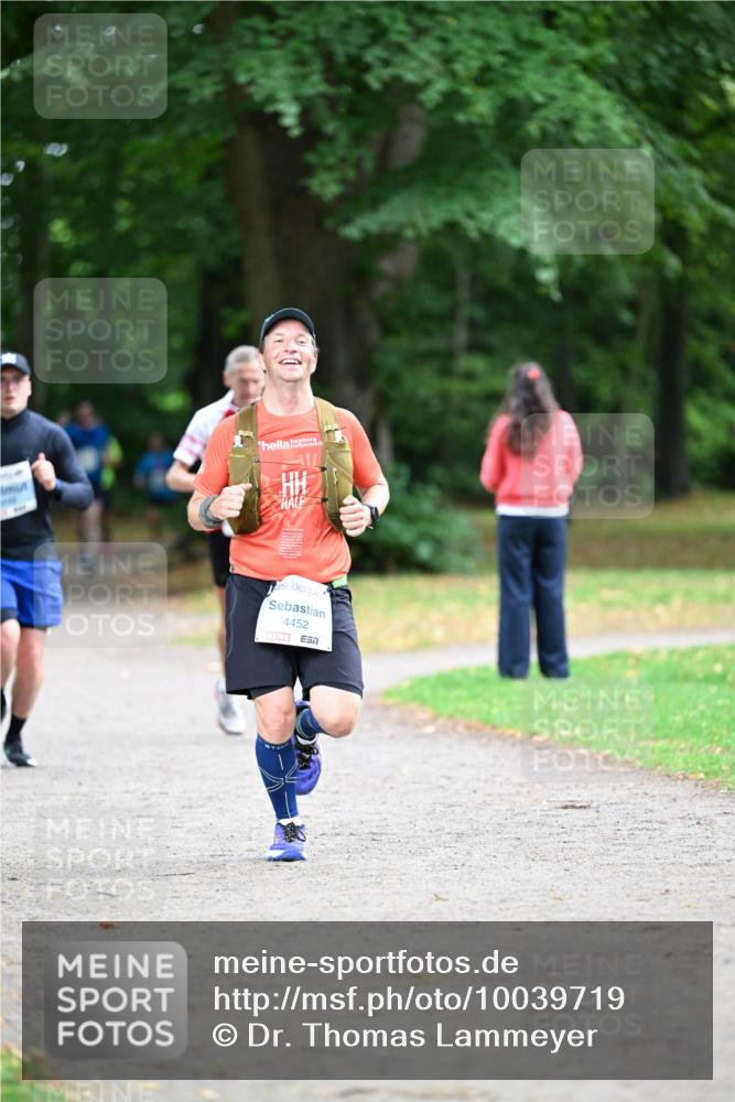 30.08.2026 - Blankeneser Heldenlauf Dr. Thomas Lammeyer http://msf.ph/oto/10039719 30.08.2026 11:13:50 Laufen 4452, 7 meine-sportfotos.de