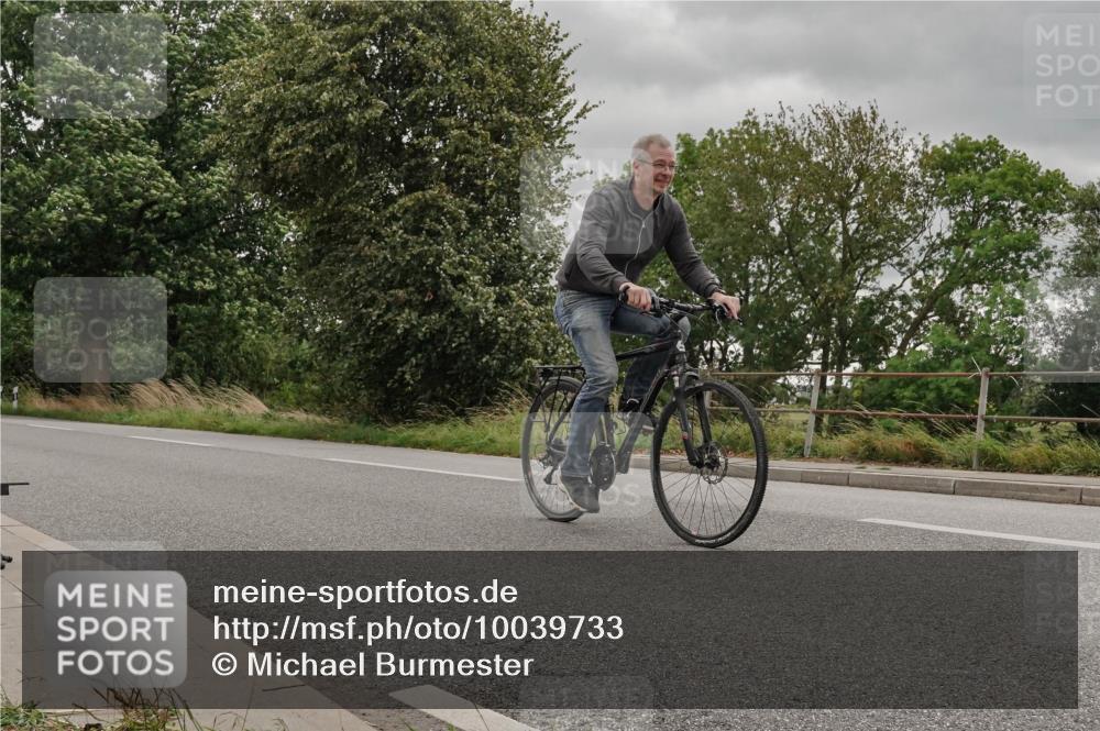 30.08.2026 - Elbe Triathlon Hamburg Michael Burmester http://msf.ph/oto/10039733 30.08.2026 13:57:02 Radfahren  meine-sportfotos.de