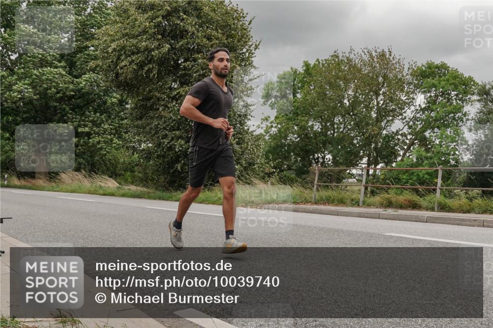 30.08.2026 - Elbe Triathlon Hamburg Michael Burmester http://msf.ph/oto/10039740 30.08.2026 14:02:33 Radfahren  meine-sportfotos.de