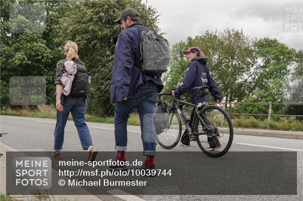 30.08.2026 - Elbe Triathlon Hamburg Michael Burmester http://msf.ph/oto/10039744 30.08.2026 14:04:49 Radfahren  meine-sportfotos.de