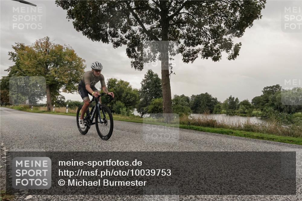 30.08.2026 - Elbe Triathlon Hamburg Michael Burmester http://msf.ph/oto/10039753 30.08.2026 08:47:16 Radfahren 215 meine-sportfotos.de