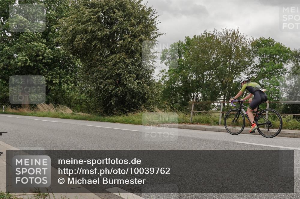 30.08.2026 - Elbe Triathlon Hamburg Michael Burmester http://msf.ph/oto/10039762 30.08.2026 14:07:38 Radfahren  meine-sportfotos.de
