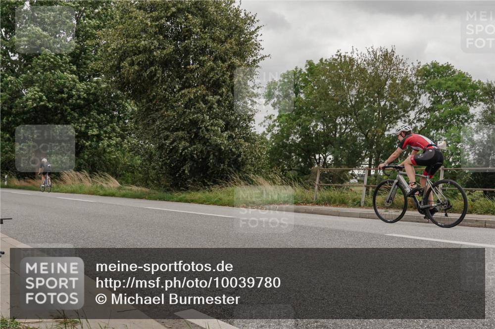 30.08.2026 - Elbe Triathlon Hamburg Michael Burmester http://msf.ph/oto/10039780 30.08.2026 14:07:55 Radfahren  meine-sportfotos.de