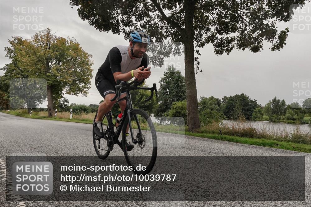 30.08.2026 - Elbe Triathlon Hamburg Michael Burmester http://msf.ph/oto/10039787 30.08.2026 08:48:50 Radfahren 208 meine-sportfotos.de