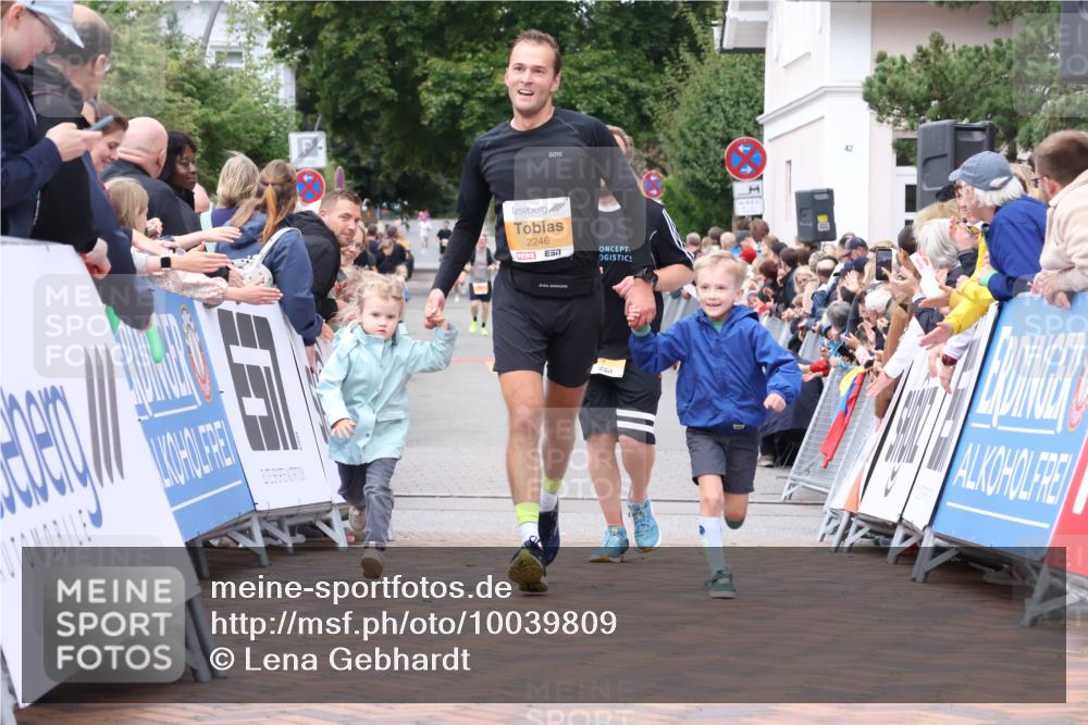 30.08.2026 - Blankeneser Heldenlauf Lena Gebhardt http://msf.ph/oto/10039809 30.08.2026 11:44:09 Ziel 2246, 2720, 2956 meine-sportfotos.de