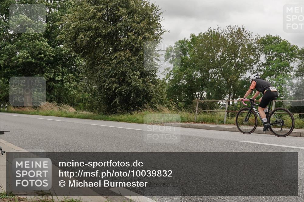 30.08.2026 - Elbe Triathlon Hamburg Michael Burmester http://msf.ph/oto/10039832 30.08.2026 14:09:00 Radfahren 129 meine-sportfotos.de