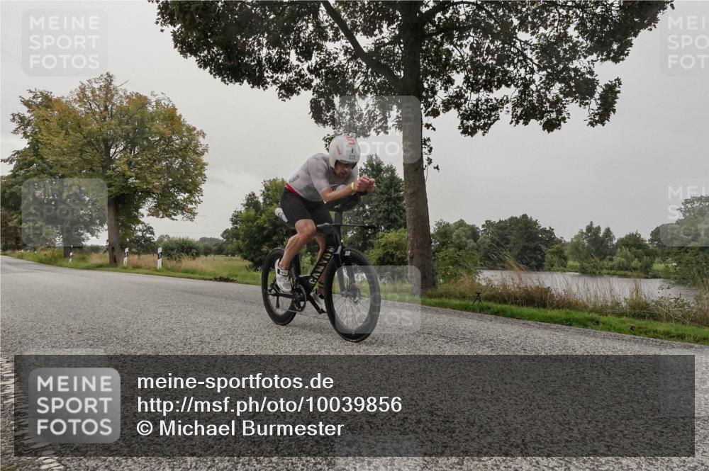 30.08.2026 - Elbe Triathlon Hamburg Michael Burmester http://msf.ph/oto/10039856 30.08.2026 08:51:01 Radfahren 226 meine-sportfotos.de