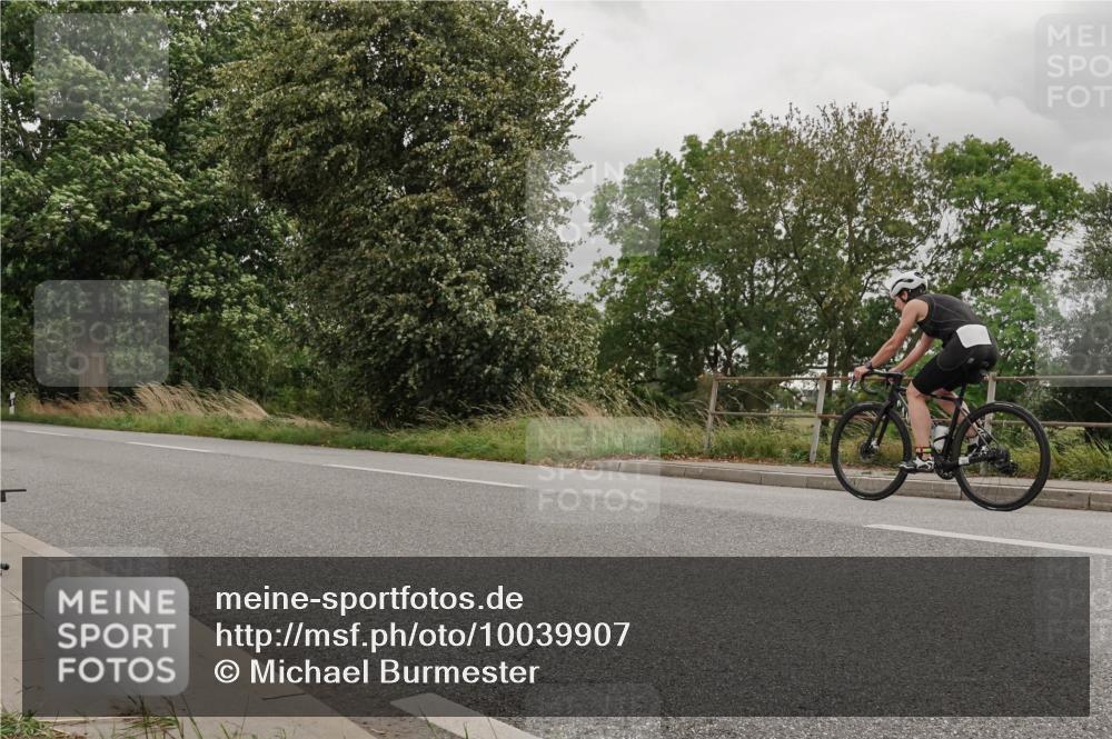 30.08.2026 - Elbe Triathlon Hamburg Michael Burmester http://msf.ph/oto/10039907 30.08.2026 14:10:10 Radfahren 131, 156 meine-sportfotos.de