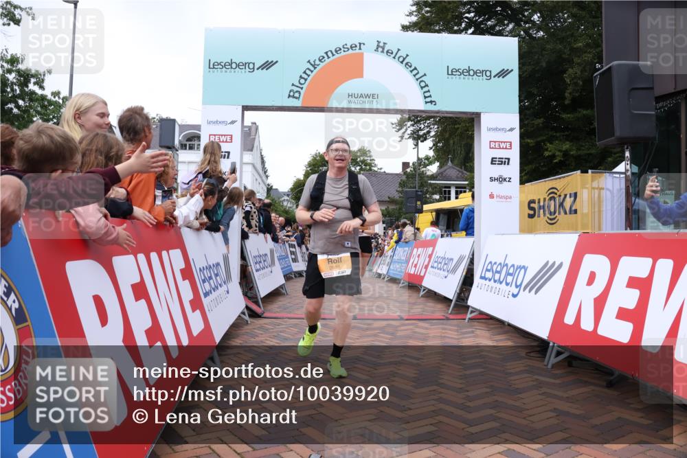 30.08.2026 - Blankeneser Heldenlauf Lena Gebhardt http://msf.ph/oto/10039920 30.08.2026 11:44:27 Ziel 2681, 2719 meine-sportfotos.de
