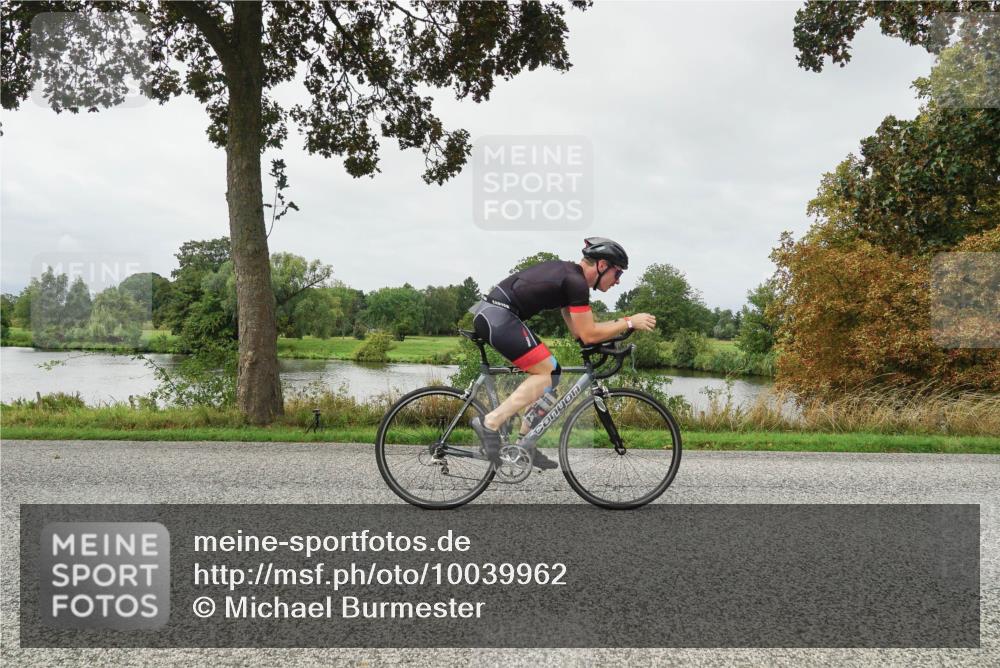 30.08.2026 - Elbe Triathlon Hamburg Michael Burmester http://msf.ph/oto/10039962 30.08.2026 10:48:18 Radfahren 891, 958, 995, 1059, 1070, 1083, 1174 meine-sportfotos.de