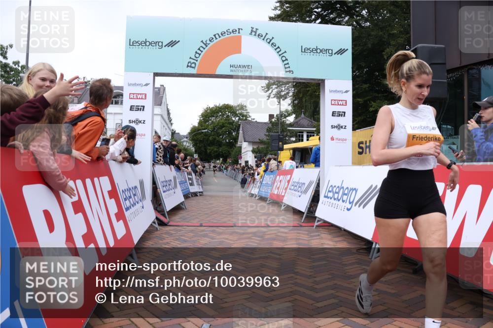 30.08.2026 - Blankeneser Heldenlauf Lena Gebhardt http://msf.ph/oto/10039963 30.08.2026 11:44:30 Ziel 2681, 2719 meine-sportfotos.de