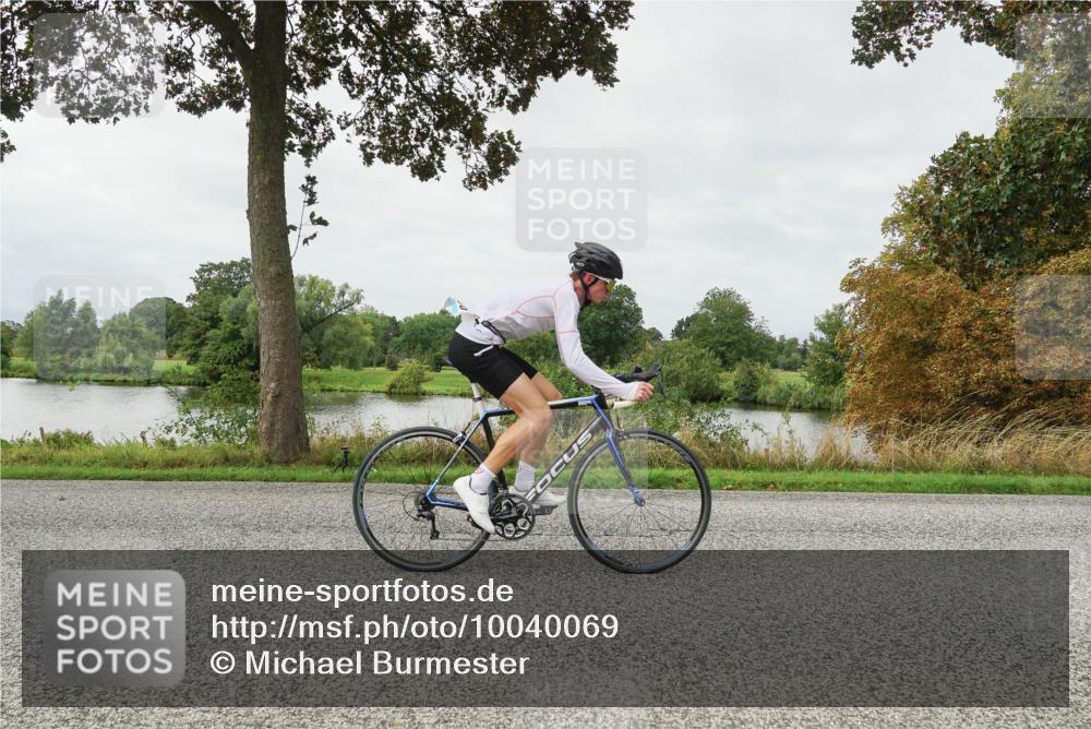 30.08.2026 - Elbe Triathlon Hamburg Michael Burmester http://msf.ph/oto/10040069 30.08.2026 10:49:07 Radfahren 907, 1007, 1056, 1128 meine-sportfotos.de